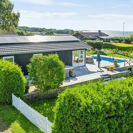 With View And Pool On South Funen * フ ァボルグ