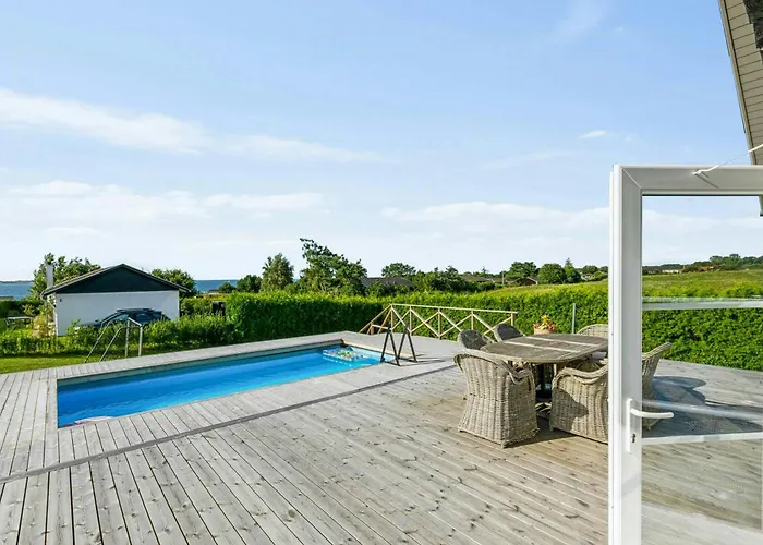 With View And Pool On South Funen Fåborg